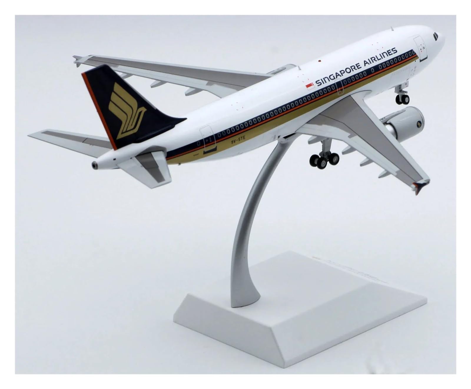 1/200 シンガポール航空　Airbus A310 シンガポール航空 機材一覧 エアバスA310-200 | FlyTeam(フライ